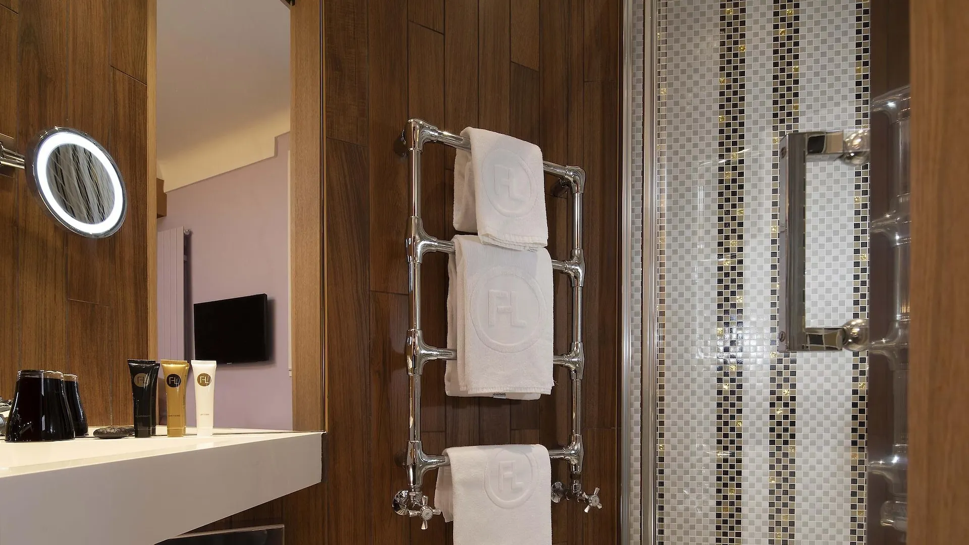 Maison Fl Hotell 4*