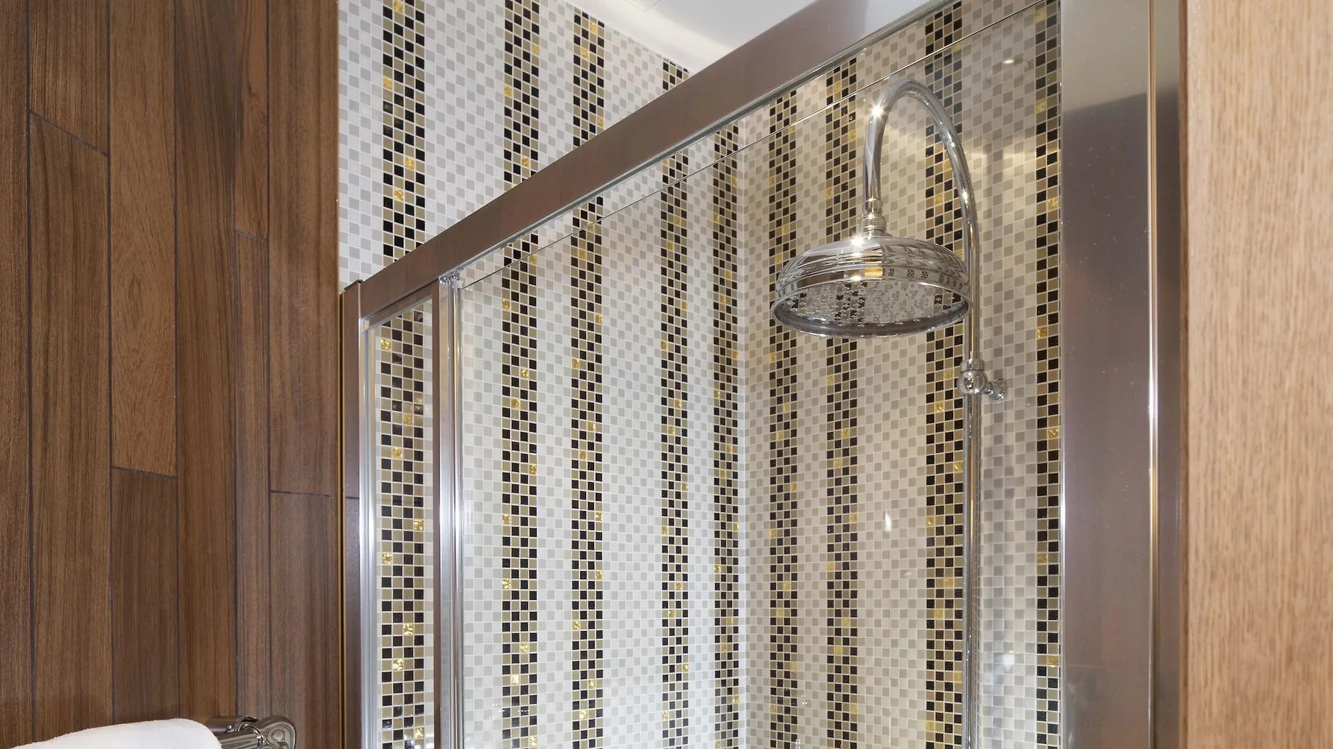Maison Fl 4* Paris
